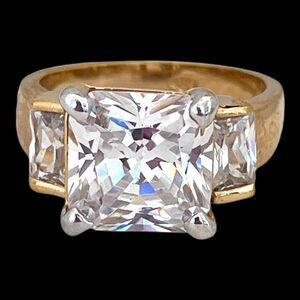 Vintage 1970s Uncas CZ Ring Three Stone Gold Tone Size 7 Engagement - 5W